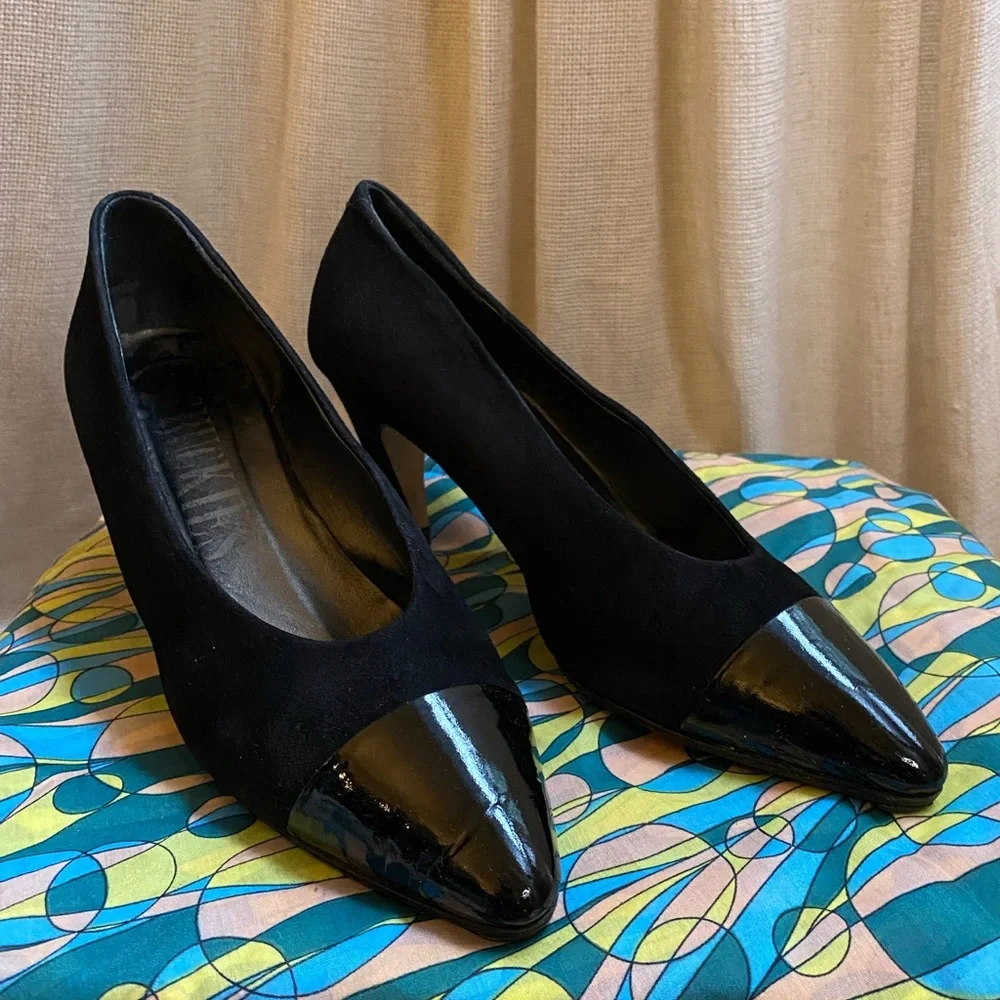 Beautiful Vintage Suede and Patent Leather Heels - Size 8, 3 inch heel - Picture 2 of 13